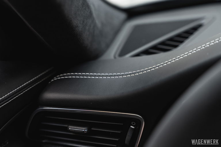 Porsche 991 Carrera 4 GTS