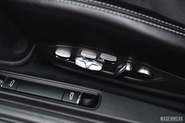 Porsche 991 Carrera 4 GTS