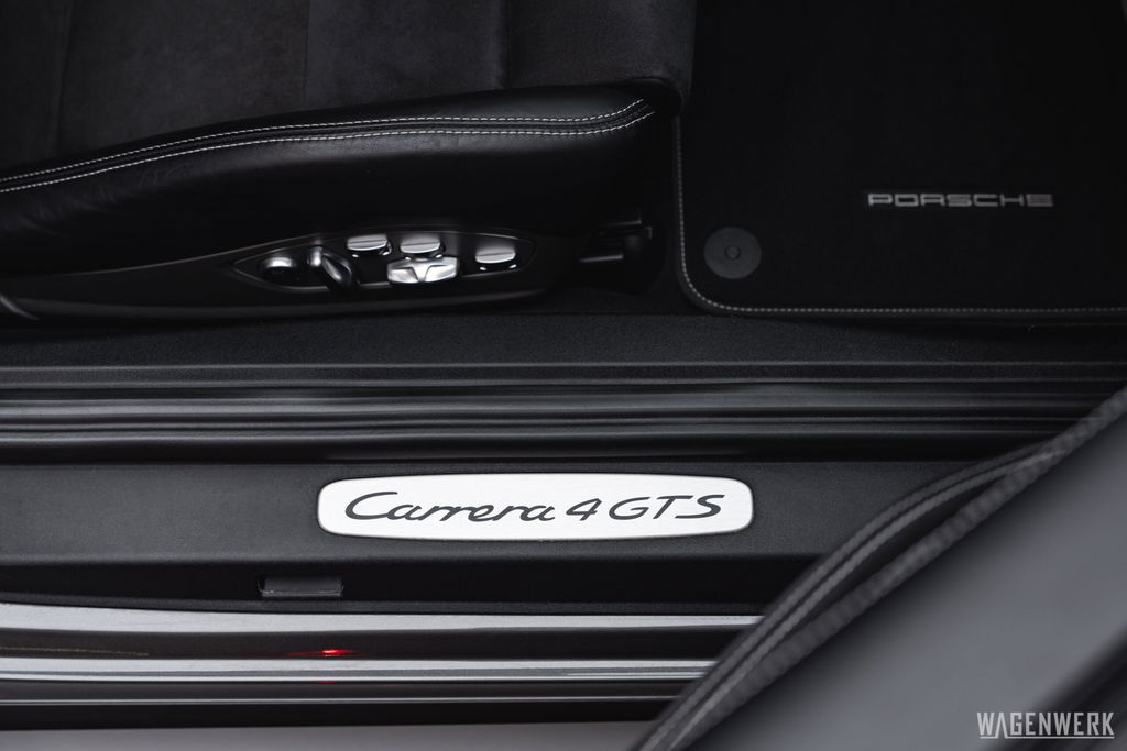 Porsche 991 Carrera 4 GTS