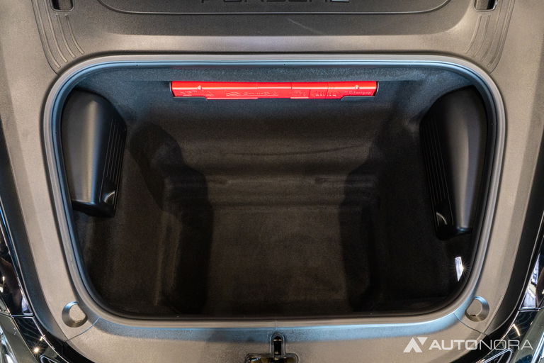 Porsche 718 Cayman GT4