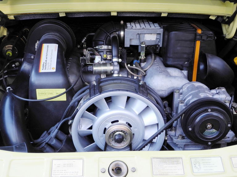 Porsche 911 Carrera 3.2