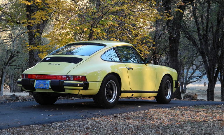 Porsche 911 Carrera 3.2