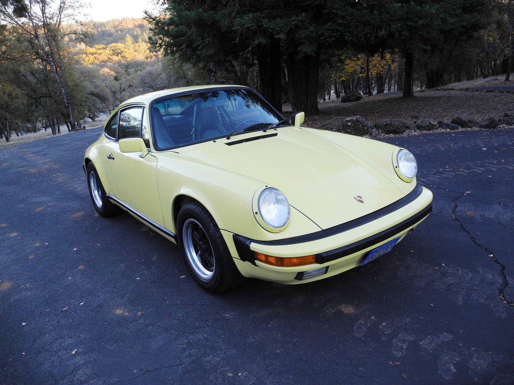 Porsche 911 Carrera 3.2