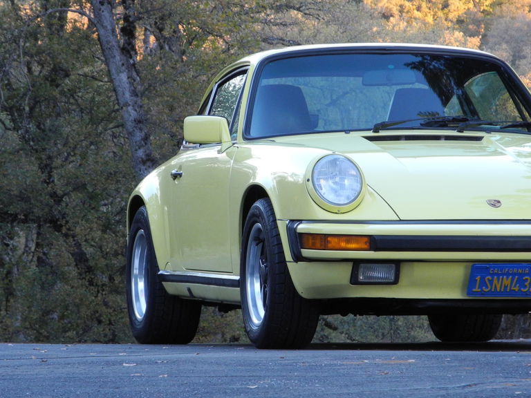 Porsche 911 Carrera 3.2
