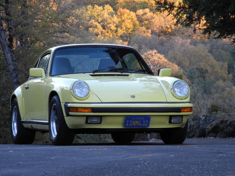 Porsche 911 Carrera 3.2