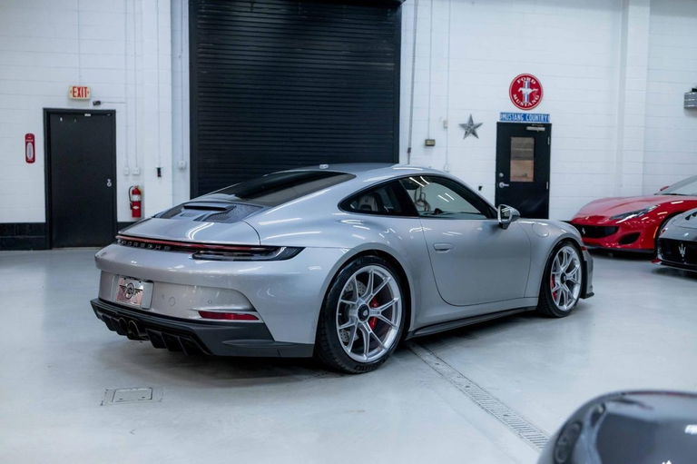 Porsche 992 GT3 Touring