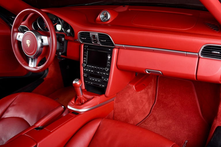 Porsche 997.2 Carrera GTS