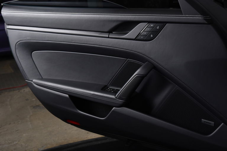 Porsche 992 Carrera 4 GTS