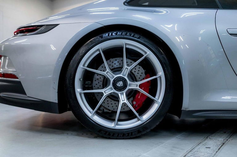 Porsche 992 GT3 Touring