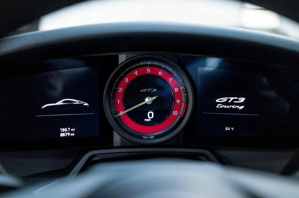 Porsche 992 GT3 Touring