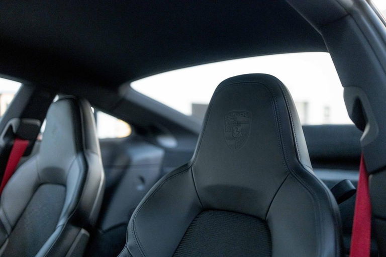 Porsche 992 GT3 Touring