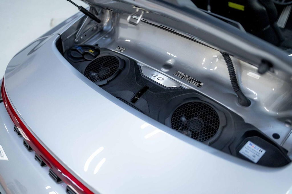 Porsche 992 GT3 Touring