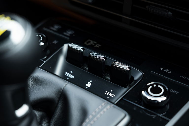 Porsche 992 GT3 Touring