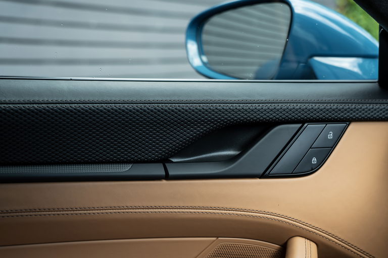 Porsche 992 GT3 Touring