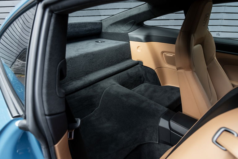 Porsche 992 GT3 Touring