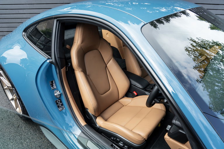 Porsche 992 GT3 Touring