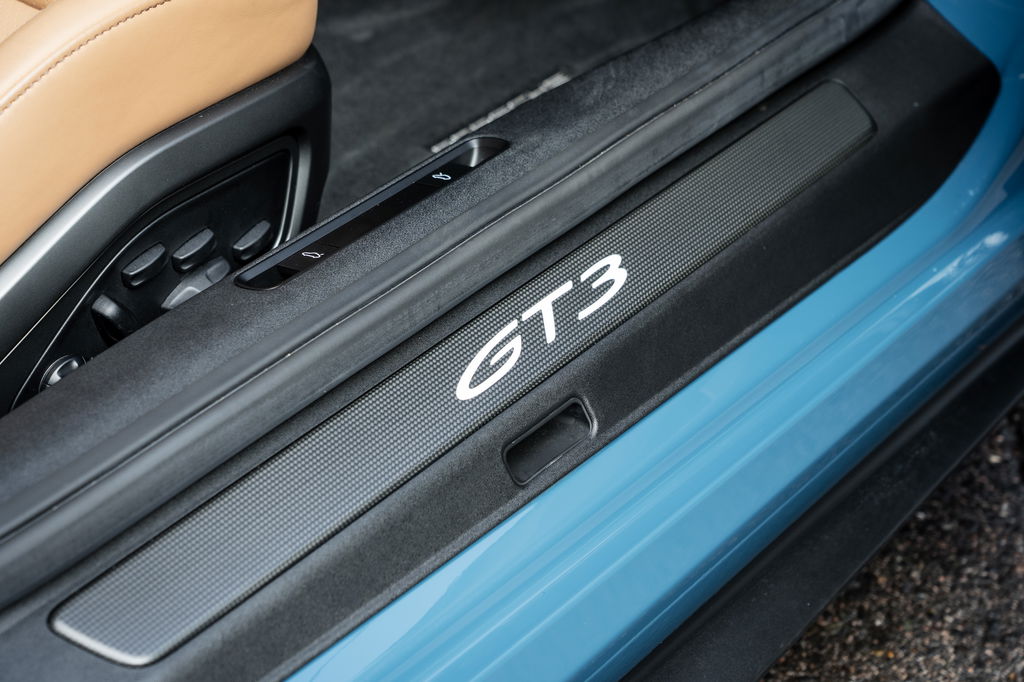 Porsche 992 GT3 Touring