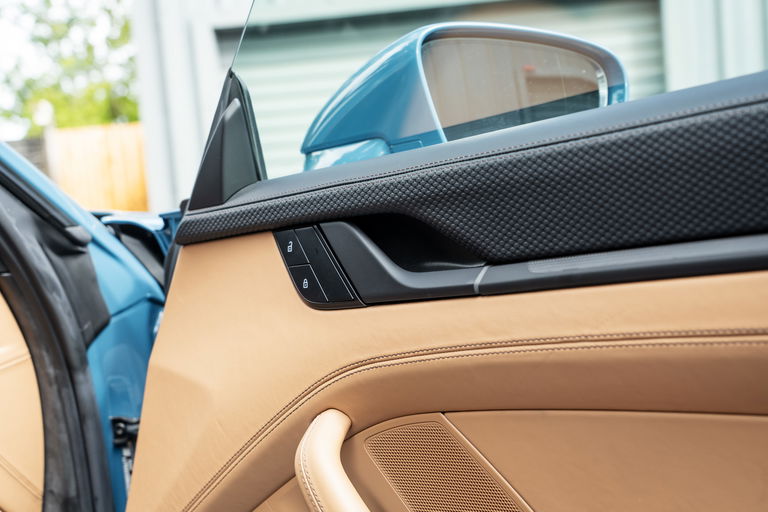 Porsche 992 GT3 Touring