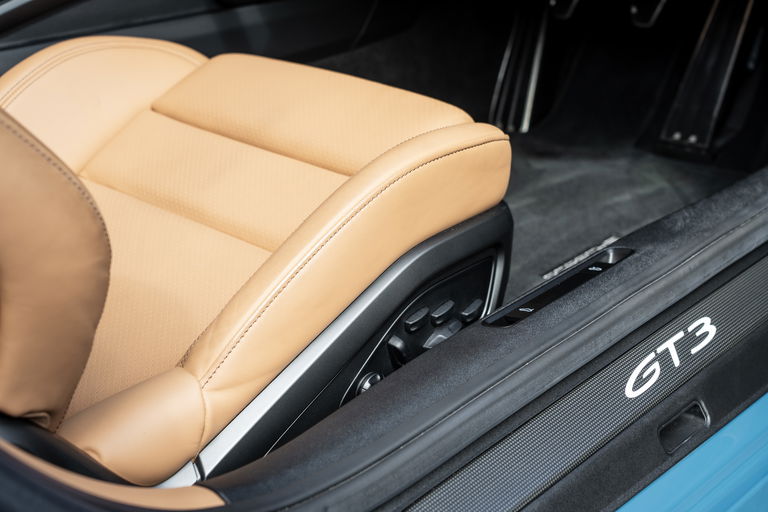 Porsche 992 GT3 Touring