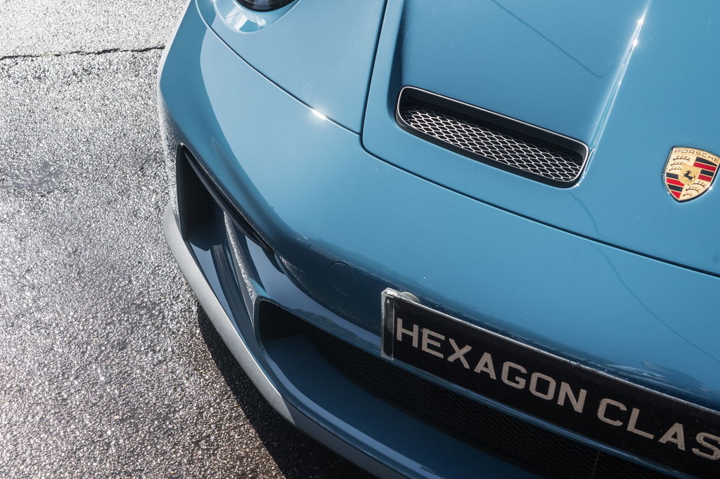 Porsche 992 GT3 Touring