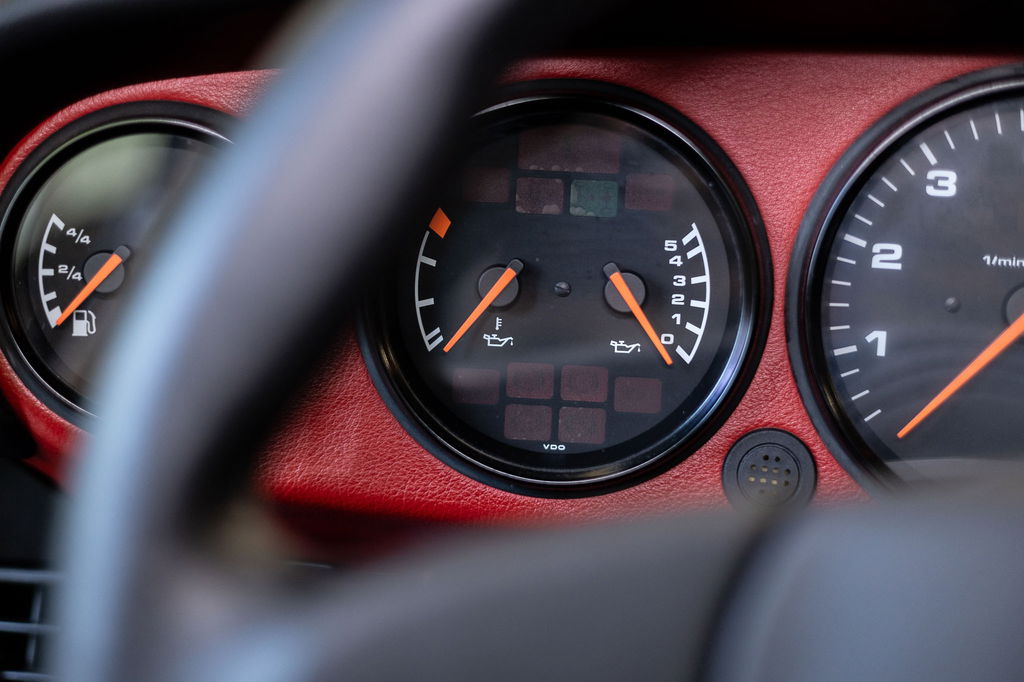 Porsche 964 Carrera 2 Speedster