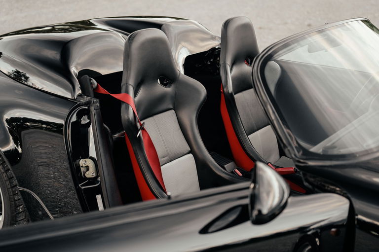 Porsche 964 Carrera 2 Speedster