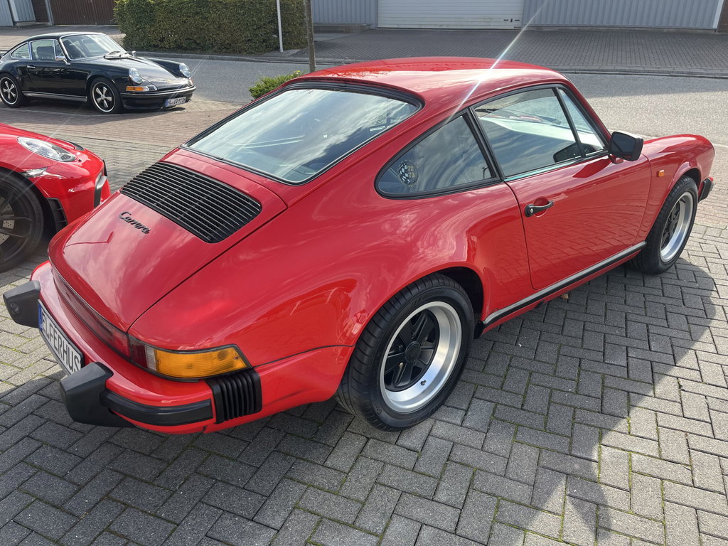Porsche 911 Carrera 3.2