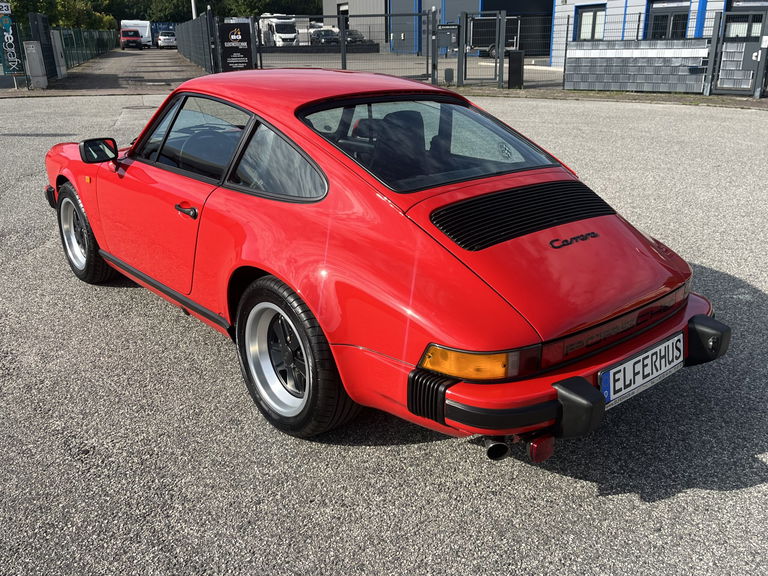 Porsche 911 Carrera 3.2