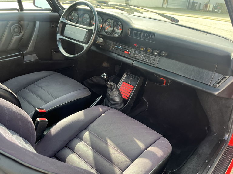 Porsche 911 Carrera 3.2