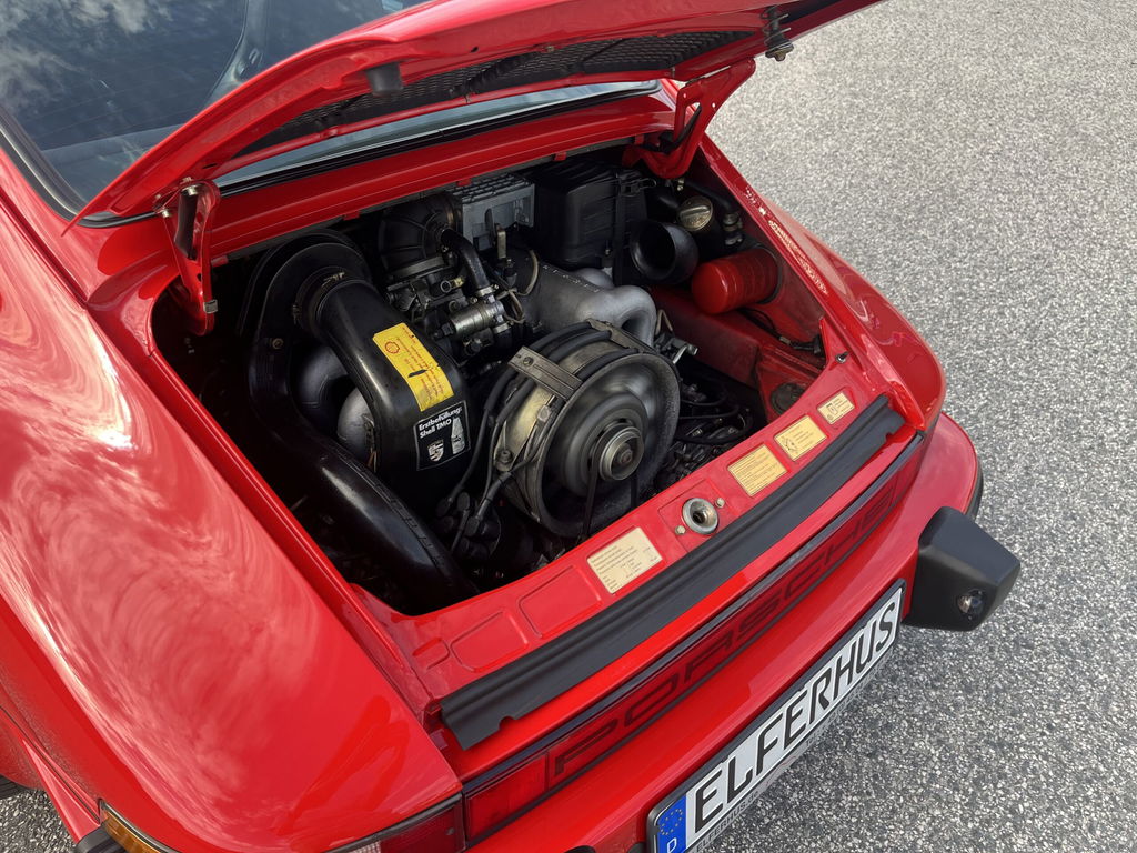 Porsche 911 Carrera 3.2