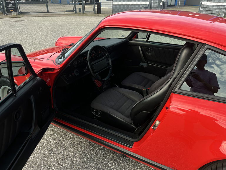 Porsche 911 Carrera 3.2