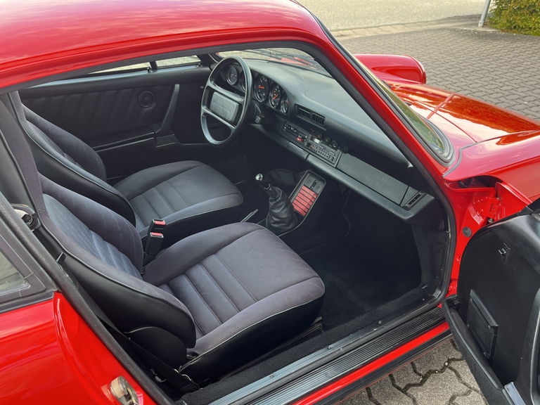 Porsche 911 Carrera 3.2