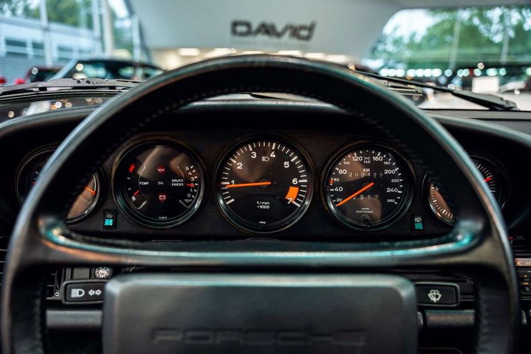 Porsche 911 Carrera 3.2