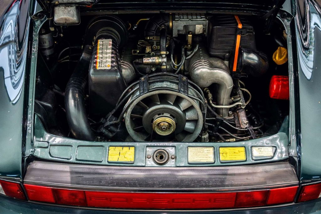 Porsche 911 Carrera 3.2