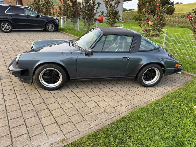Porsche 911 Carrera 3.2