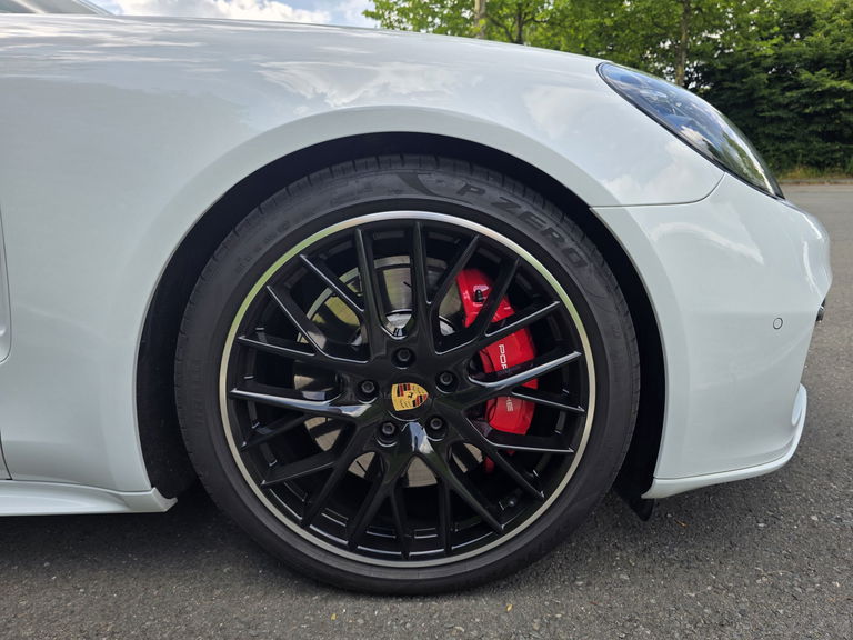 Porsche Panamera GTS
