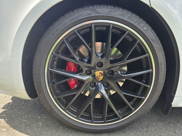 Porsche Panamera GTS