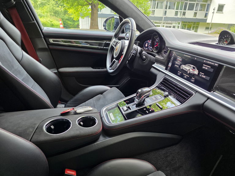 Porsche Panamera GTS