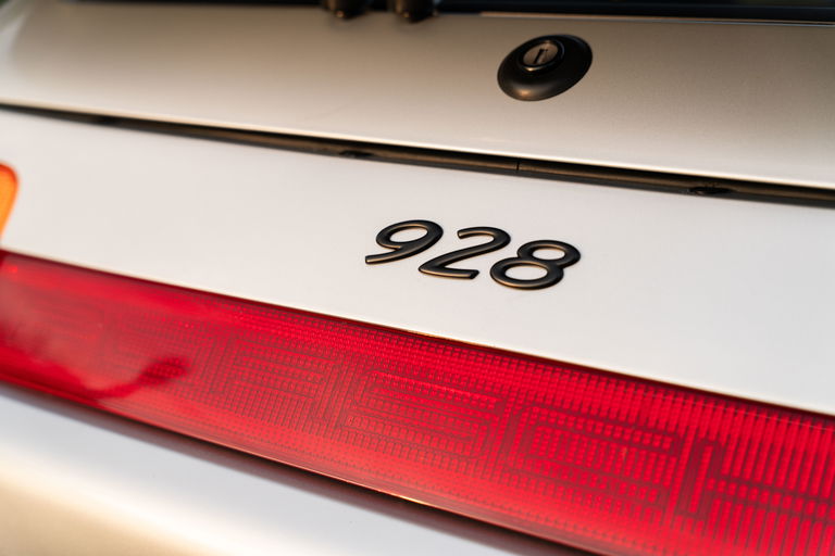 Porsche 928 GT