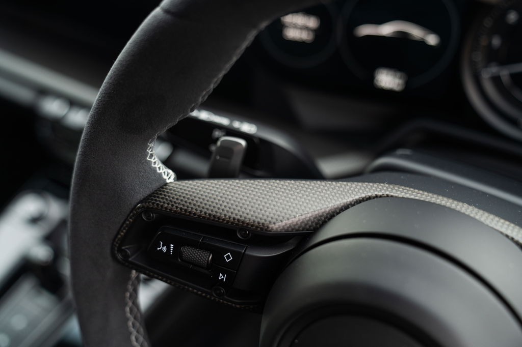 Porsche 992 Carrera GTS