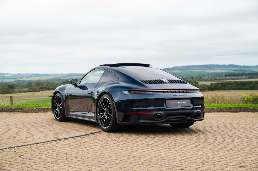 Porsche 992 Carrera GTS