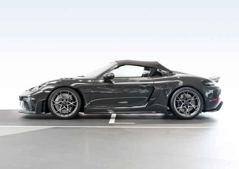 Porsche 718 Spyder RS