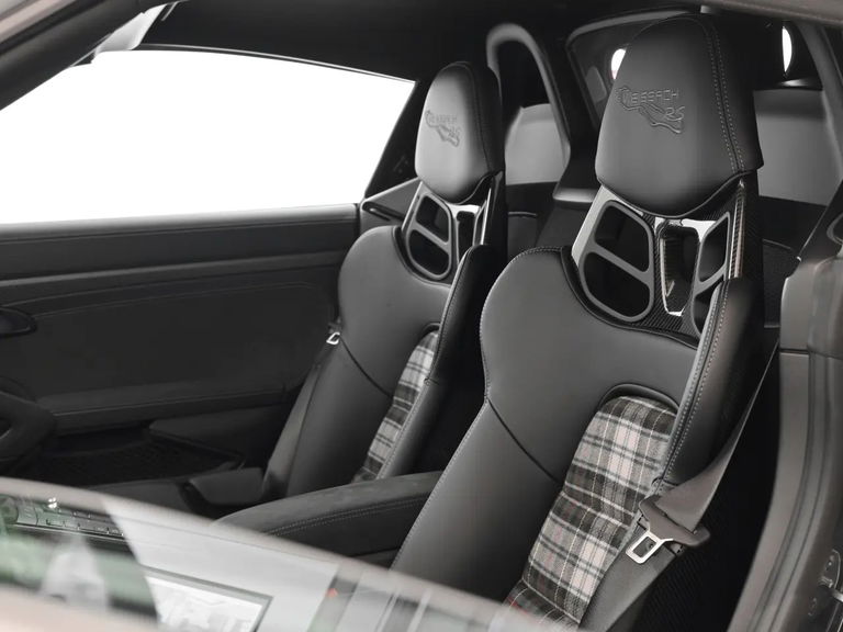 Porsche 718 Spyder RS