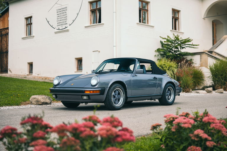 Porsche 911 Carrera 3.2 “25 Jahre 911”