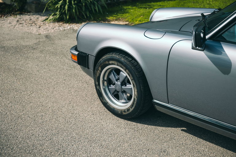 Porsche 911 Carrera 3.2 “25 Jahre 911”