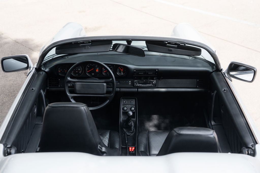 Porsche 911 Carrera 3.2 Speedster