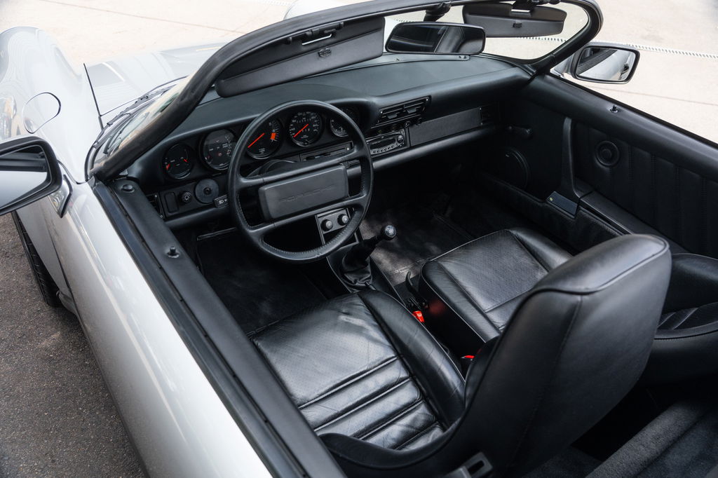 Porsche 911 Carrera 3.2 Speedster