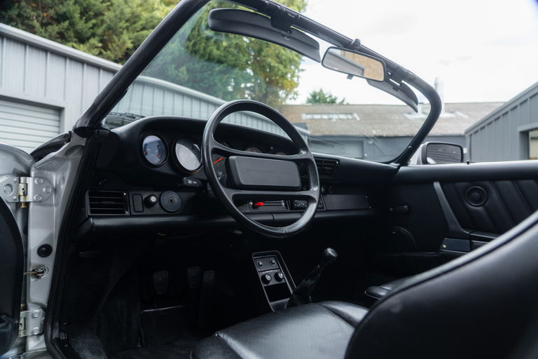Porsche 911 Carrera 3.2 Speedster