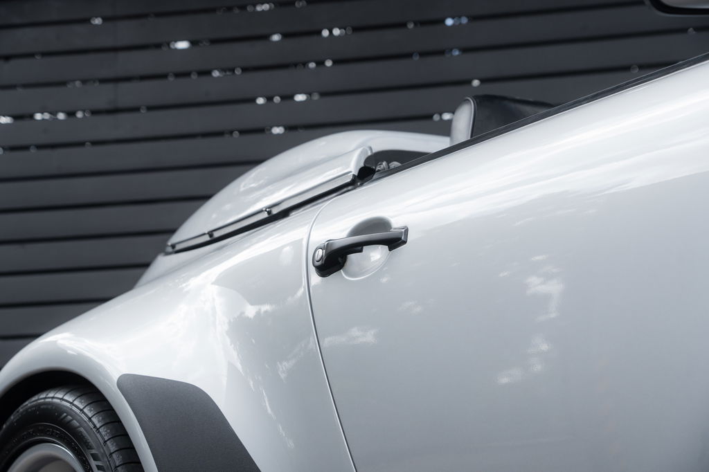 Porsche 911 Carrera 3.2 Speedster