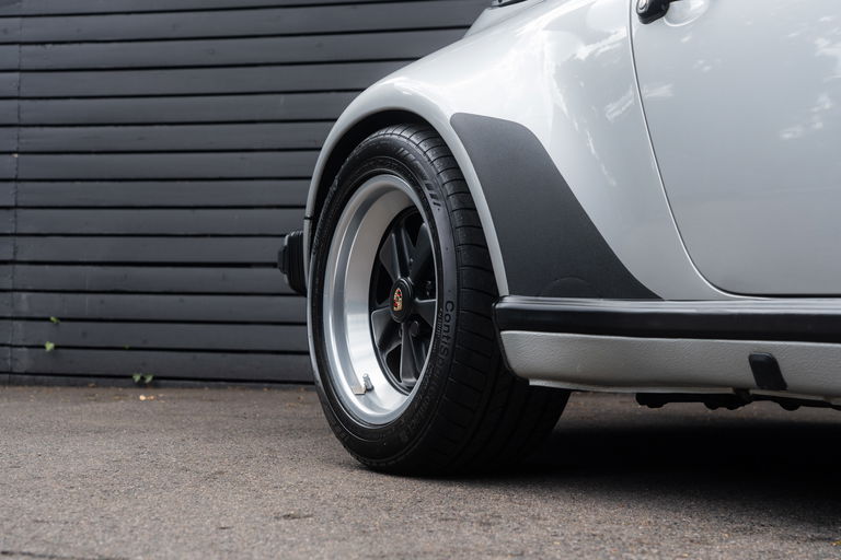 Porsche 911 Carrera 3.2 Speedster